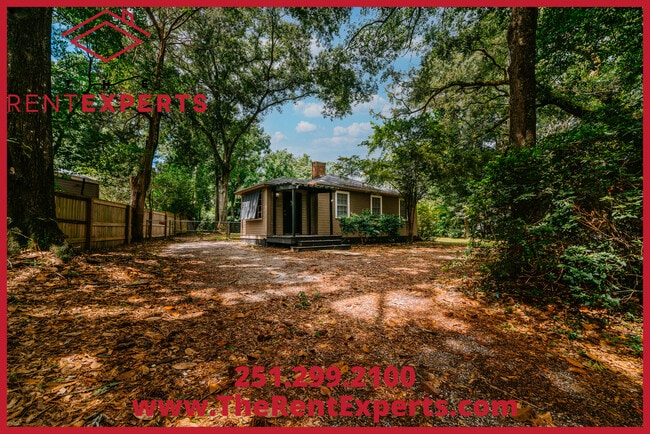 5005 N Hillwood Cir in Mobile, AL - Building Photo - Building Photo