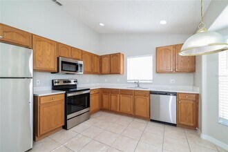 2561 Oneida Loop in Kissimmee, FL - Building Photo - Building Photo