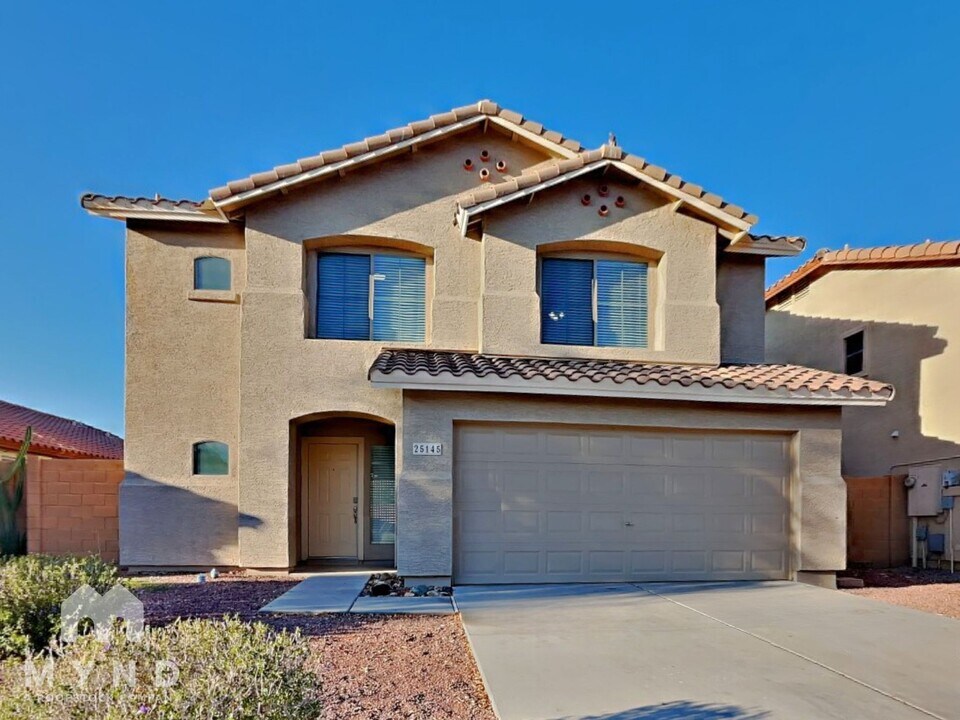 25145 W Fremont Rd in Buckeye, AZ - Building Photo