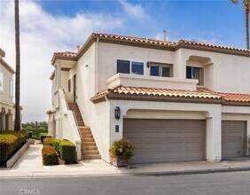25 Centre Ct, Unit 90 in Dana Point, CA - Building Photo - Building Photo