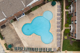 Marlborough Trails Apartments in Affton, MO - Building Photo - Building Photo