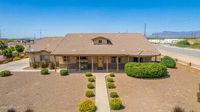 1804 E Loveland Ln in San Tan Valley, AZ - Building Photo - Building Photo