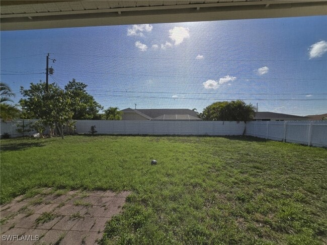 402 NE 23rd Pl