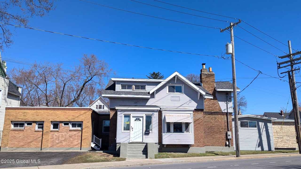 4 Ten Eyck Ave-Unit -1 in Albany, NY - Foto de edificio