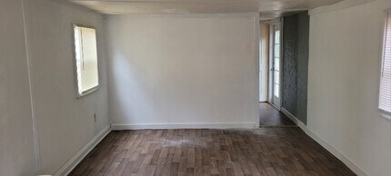 205-437 Holt Ave in Warner Robins, GA - Foto de edificio - Building Photo