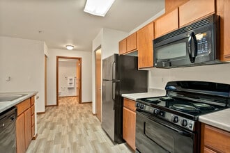 Victoria Park Senior Living in Seattle, WA - Foto de edificio - Building Photo