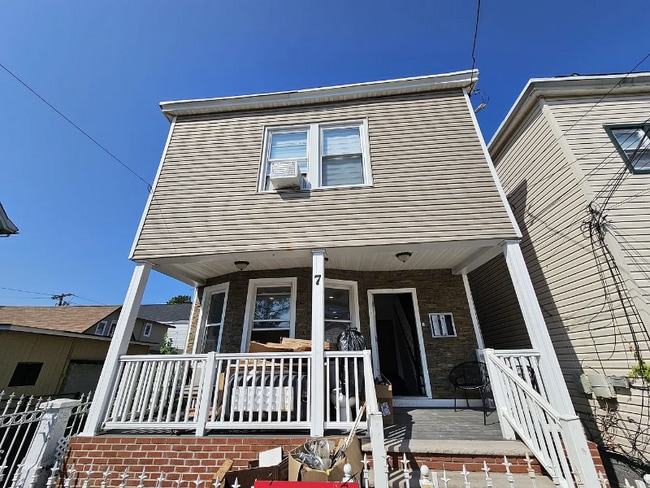 7 Davidson St