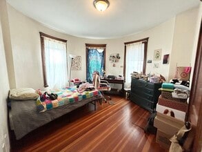 5 Sumner Sq, Unit 1 in Boston, MA - Foto de edificio - Building Photo