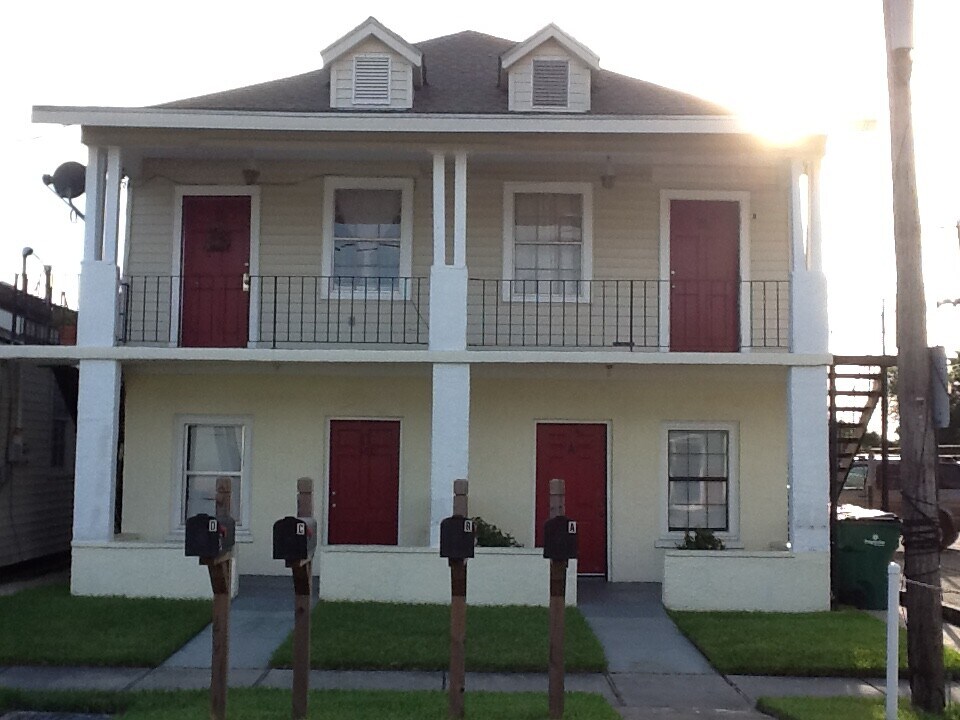 400 Avenue B, Unit B in Marrero, LA - Foto de edificio