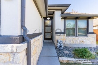 19004 Mangan Way in Pflugerville, TX - Building Photo - Building Photo