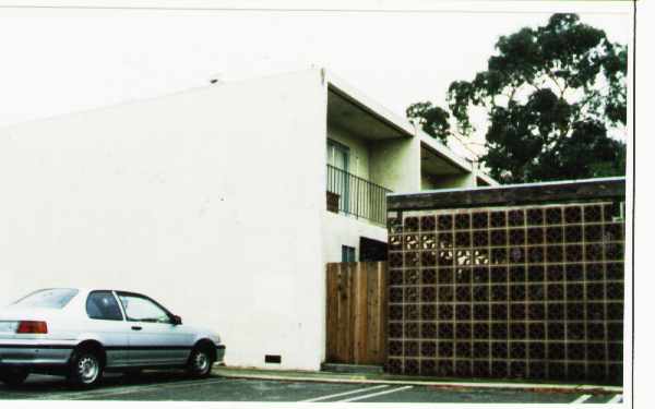 29 Massolo Dr in Pleasant Hill, CA - Foto de edificio - Building Photo