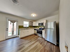 10019 Olmos Dr in Dallas, TX - Building Photo - Building Photo