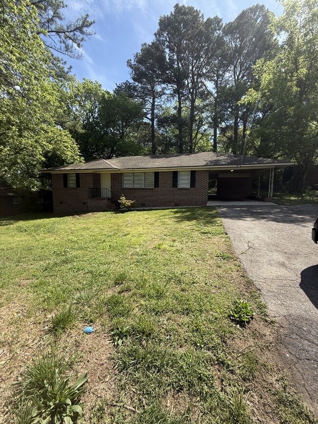 property at 1905 2nd St NW