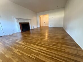 1333 E Colton Ave in Redlands, CA - Foto de edificio - Building Photo