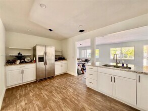 112 Milton St in Lantana, FL - Building Photo - Building Photo