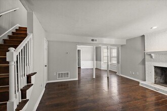 1102 Jamestown Way in Jackson, MS - Building Photo - Building Photo