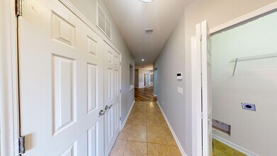 6501 White Blossom Cir in Jacksonville, FL - Building Photo - Building Photo