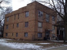 683 W Macon St Apartments