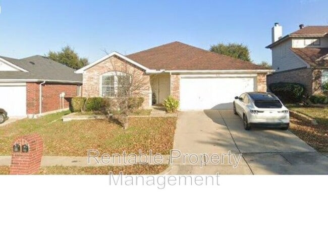 property at 5658 Hunters Bend Ln