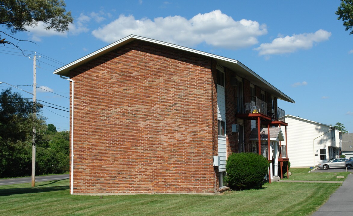 3567 Milton Ave in Syracuse, NY - Foto de edificio