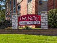 Oak Valley Apartments in Davenport, IA - Foto de edificio - Building Photo