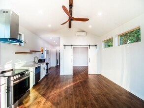 2181 Hillsbury Rd in Westlake Village, CA - Building Photo - Building Photo