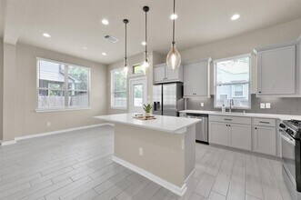308 N Spotted Fern Dr in Montgomery, TX - Building Photo - Building Photo