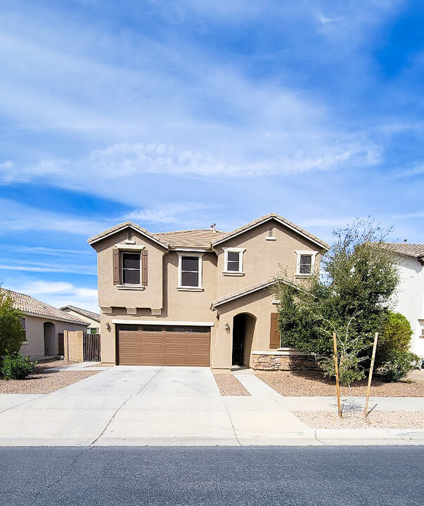 21144 E Creekside Dr in Queen Creek, AZ - Foto de edificio