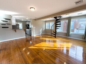 136 Chesterfield Rd in Hampton, VA - Building Photo - Building Photo