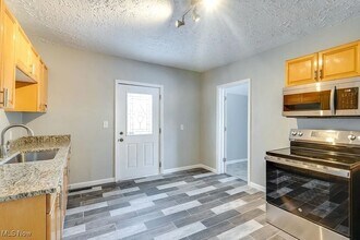 2613 Lexington Ave in Lorain, OH - Building Photo - Building Photo