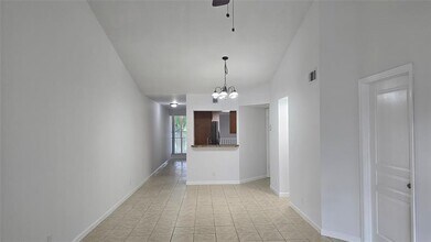 2815 N Course Dr in Pompano Beach, FL - Building Photo - Building Photo