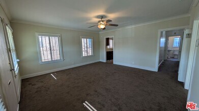 1153 W 39th St in Los Angeles, CA - Building Photo - Building Photo