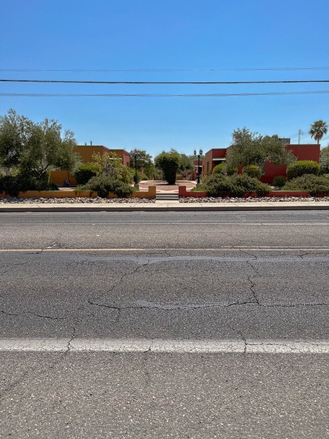 property at 1936 N Tucson Blvd