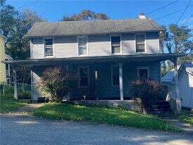 80 Park Ave, Unit B in Uniontown, PA - Building Photo