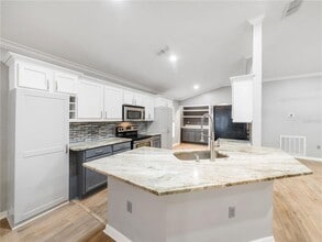 2248 Tealwood Circle in Tavares, FL - Building Photo - Building Photo