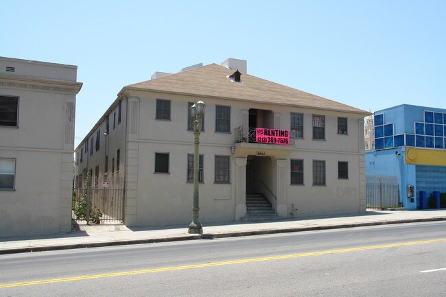 2916-2930 W 7th St in Los Angeles, CA - Building Photo - Building Photo