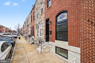443 S Robinson St in Baltimore, MD - Building Photo - Building Photo
