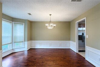 13646 Weycroft Cir in Alpharetta, GA - Building Photo - Building Photo