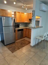 3071 SW 27th Ave in Miami, FL - Building Photo - Building Photo