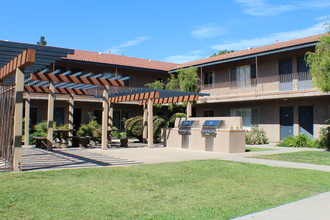 Medallion Court in Tustin, CA - Building Photo - Building Photo