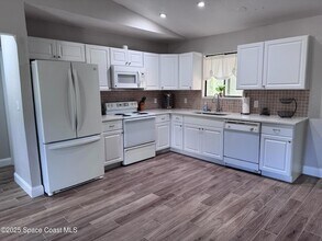 871 Sanford St SW in Palm Bay, FL - Building Photo - Building Photo