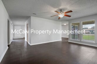 1736 Brown Trail in Hurst, TX - Building Photo - Building Photo