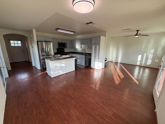 91-6627-6627 Kapolei Pkwy in Ewa Beach, HI - Building Photo - Building Photo