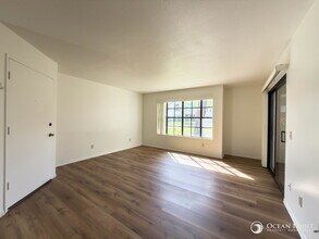 1263 Calle Bonita in Camarillo, CA - Building Photo - Building Photo