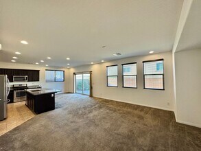 8922 Drew Valley Ct in Las Vegas, NV - Building Photo - Building Photo