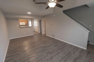 5313-5315-5315 Currituck Ln in Columbia, MO - Foto de edificio - Building Photo