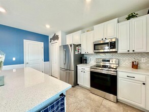 10509 Carloway Hills Dr in Wimauma, FL - Building Photo - Building Photo
