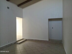 3558 E Glen Dr in El Paso, TX - Building Photo - Building Photo