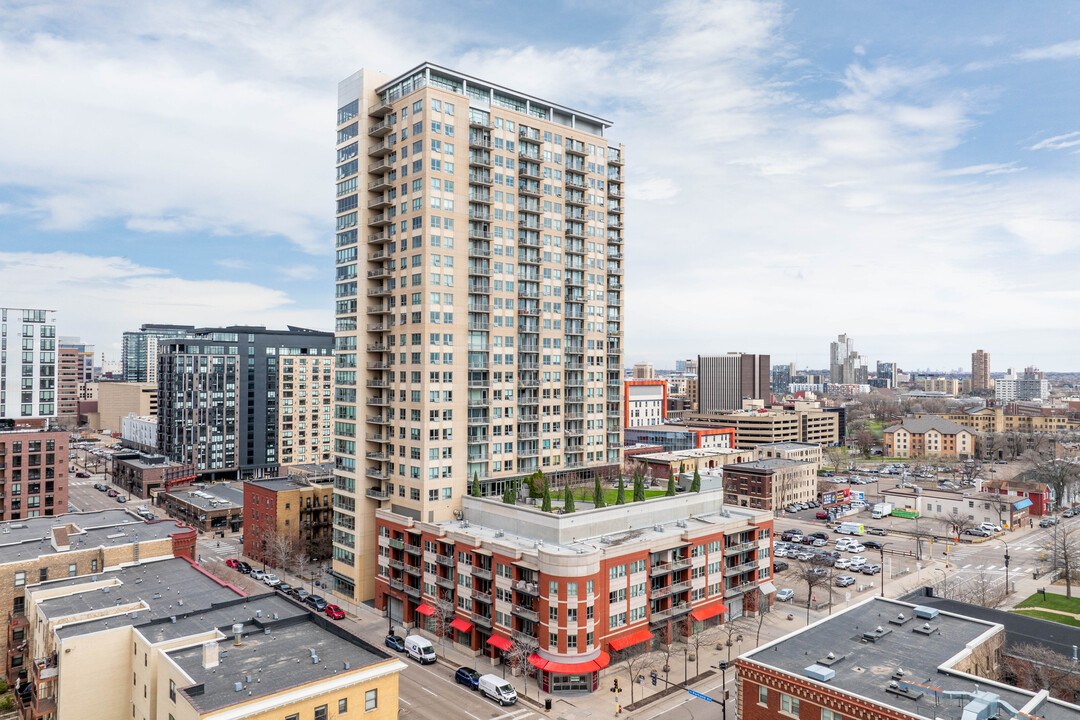 Skyscape Condominiums in Minneapolis, MN - Building Photo