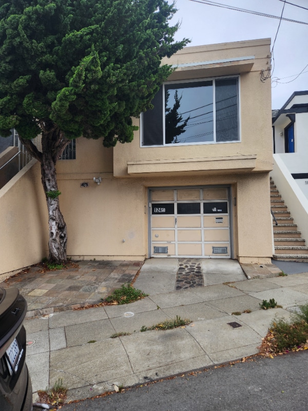 property at 124 Circular Ave
